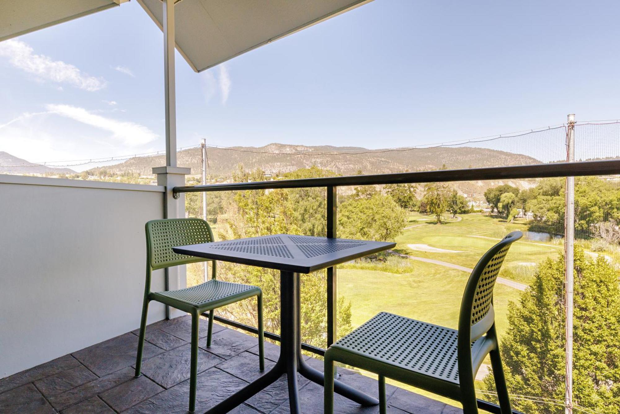 Balcomo, A Ramada By Wyndham Penticton Exterior foto