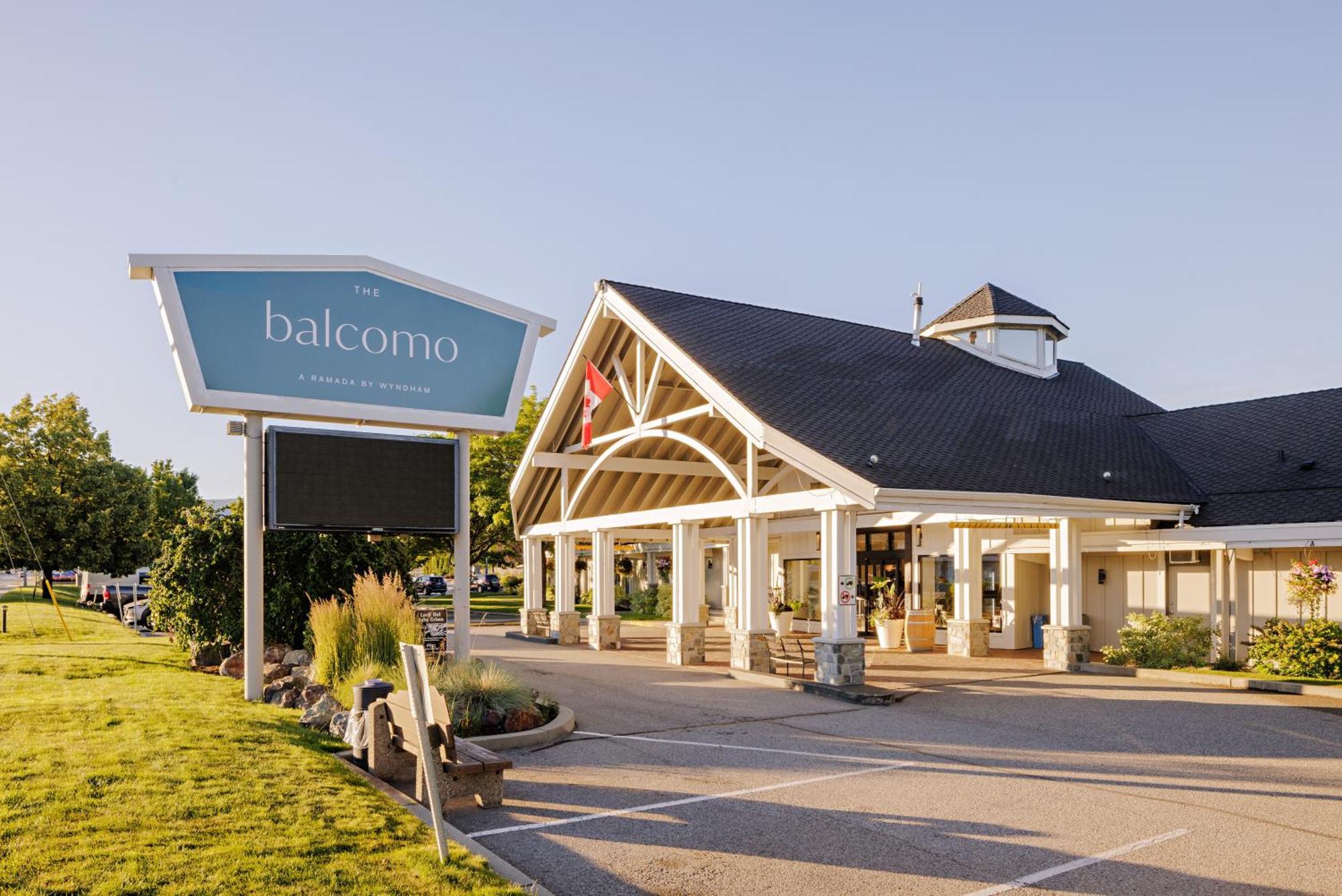Balcomo, A Ramada By Wyndham Penticton Exterior foto