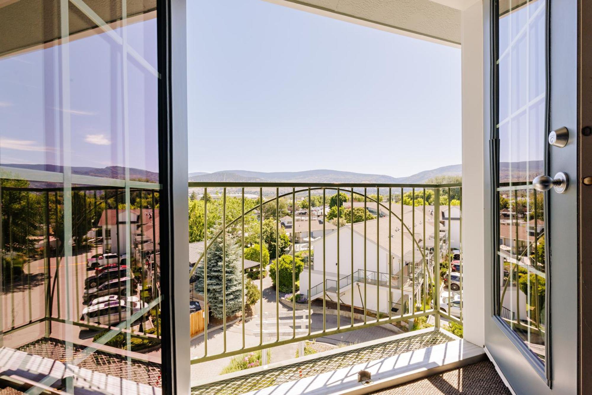 Balcomo, A Ramada By Wyndham Penticton Exterior foto