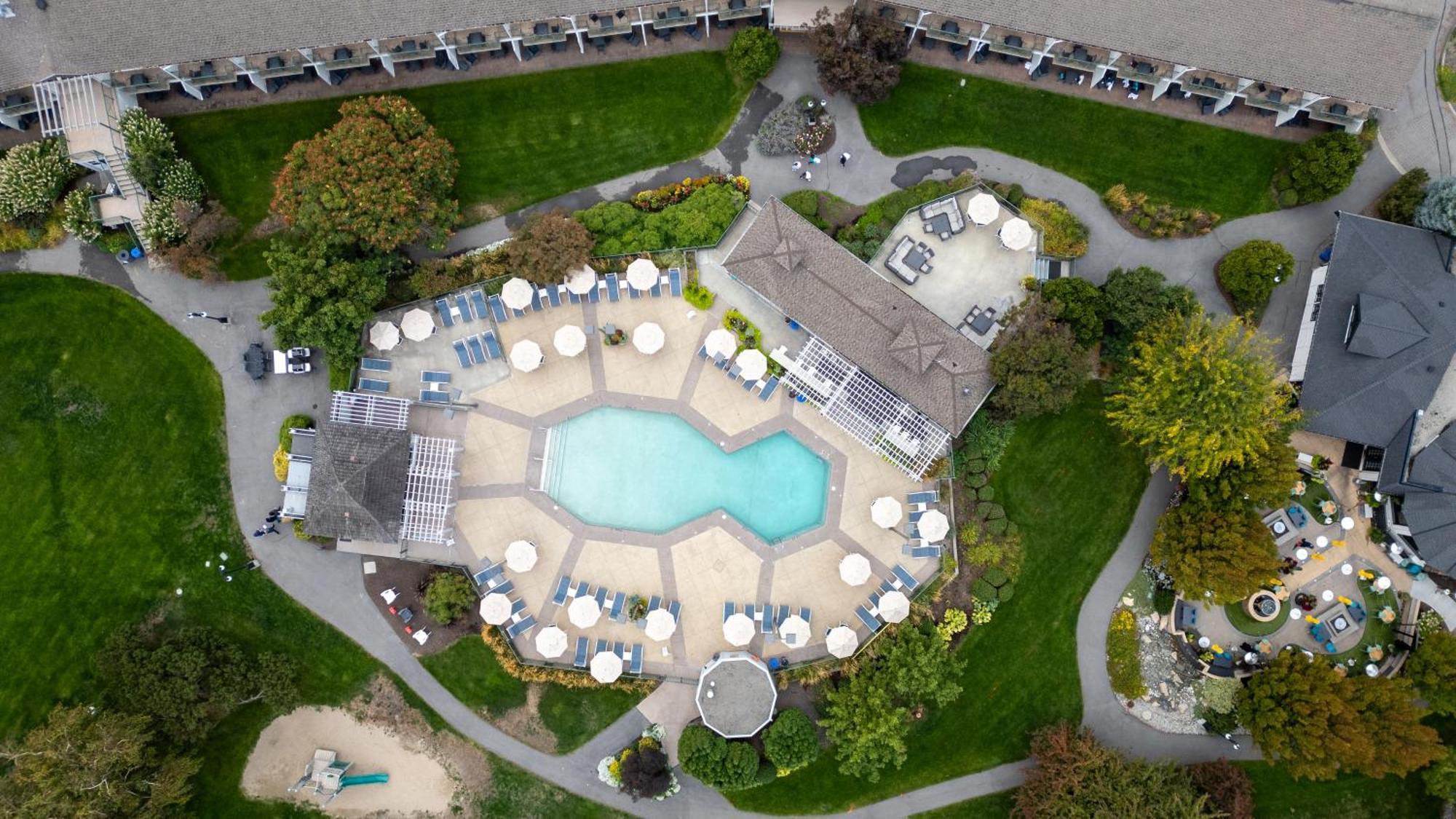 Balcomo, A Ramada By Wyndham Penticton Exterior foto